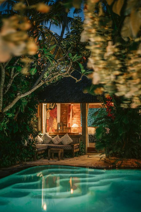 Villa Istimewa Seminyak Extérieur photo