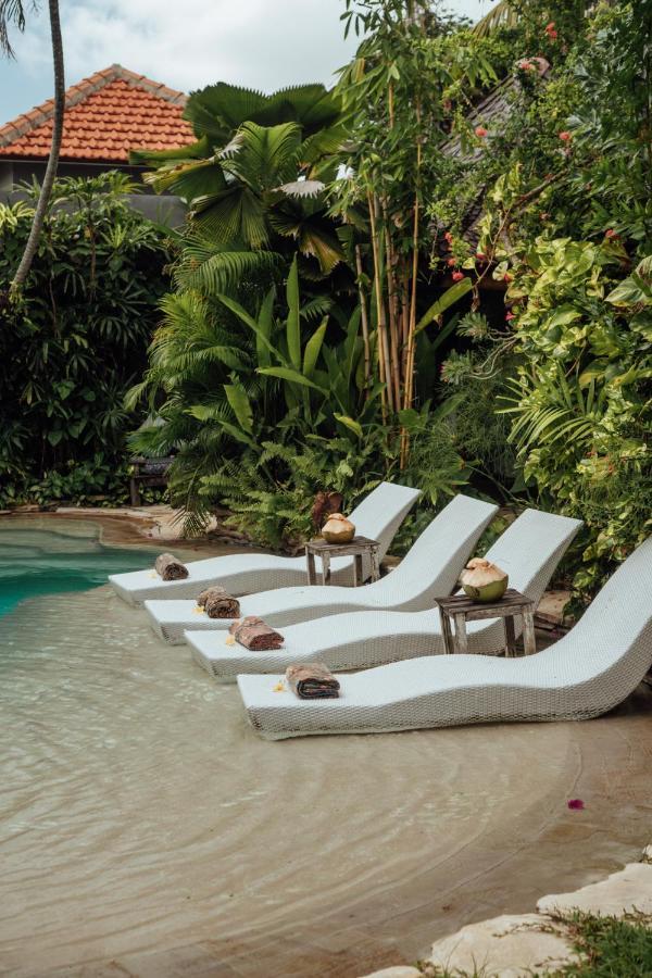 Villa Istimewa Seminyak Extérieur photo