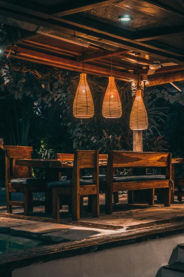 Villa Istimewa Seminyak Extérieur photo