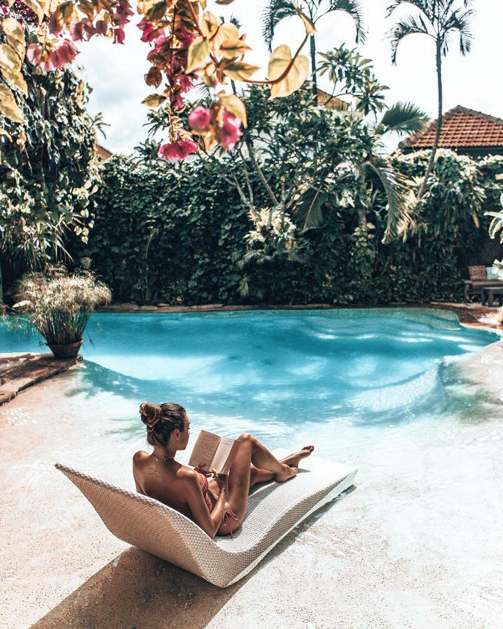 Villa Istimewa Seminyak Extérieur photo