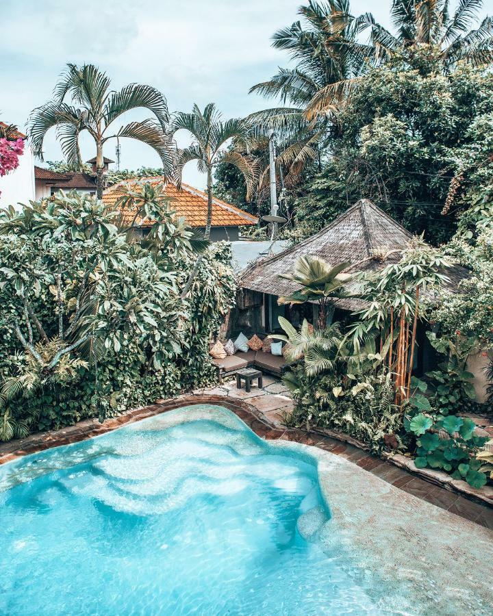 Villa Istimewa Seminyak Extérieur photo